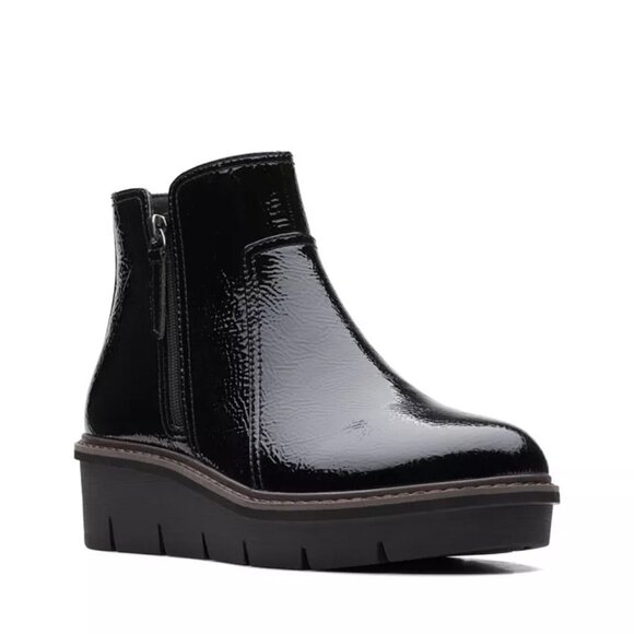 Clarks Collection Airabell Patent Faux Leather Zip Chelsea Boots Black 8.5 - Picture 1 of 7